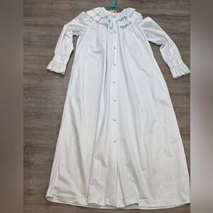 Vintage 70's-80's Victorian Style Robe Womans Sz L Ruffles Ice Blue Button Up
